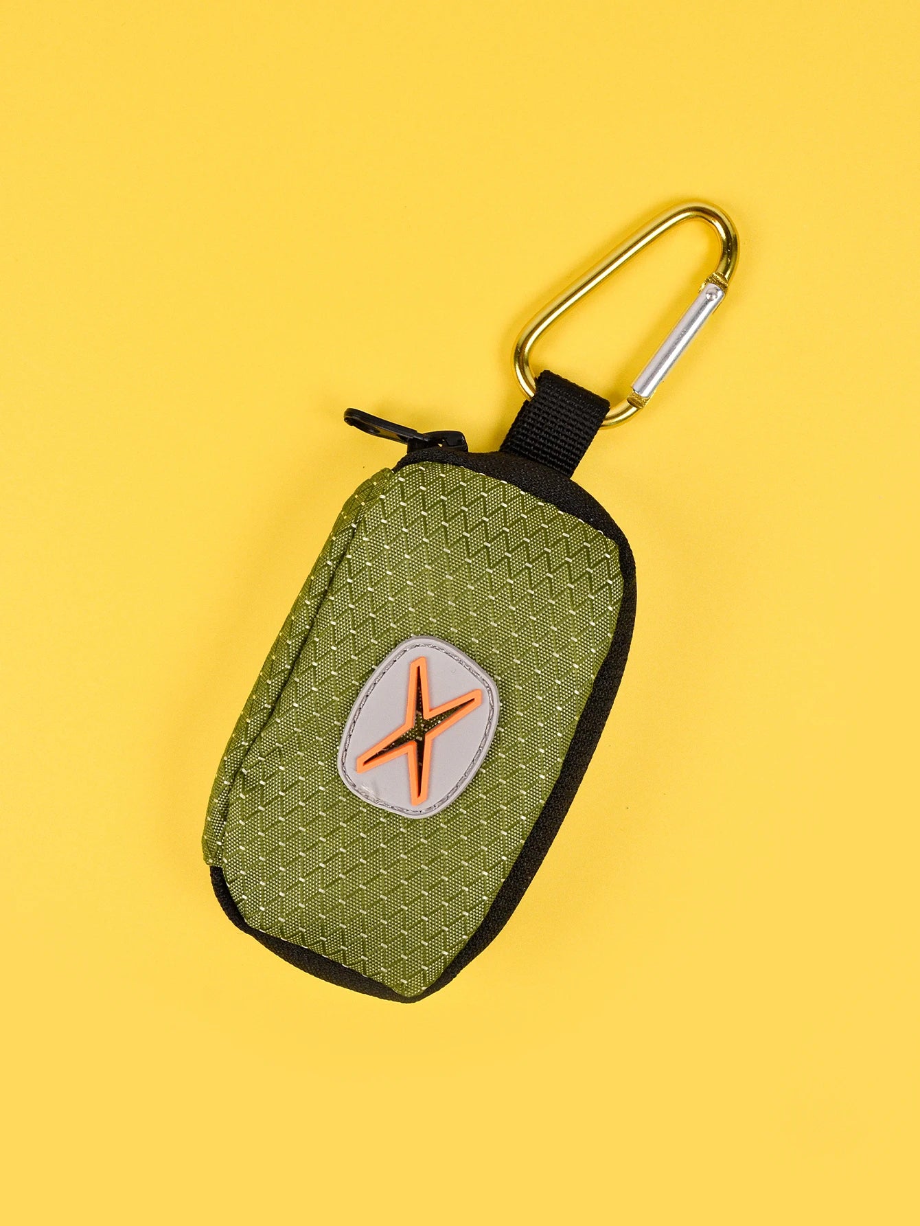 1 Pcs Light Weight Poop Bag Holder Multi Function Hands Free Dispenser Attached With Any Pet Leashes(No Poop Bag And Leashes)