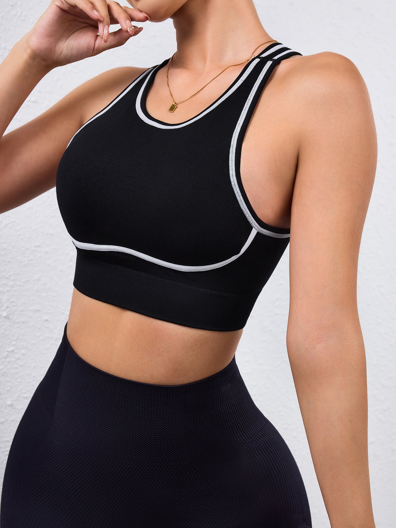 Striped High-intensity Sports Bra